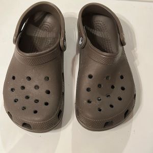 Crocs - Army Green - Size 5 Men’s - Size 7 Women’s